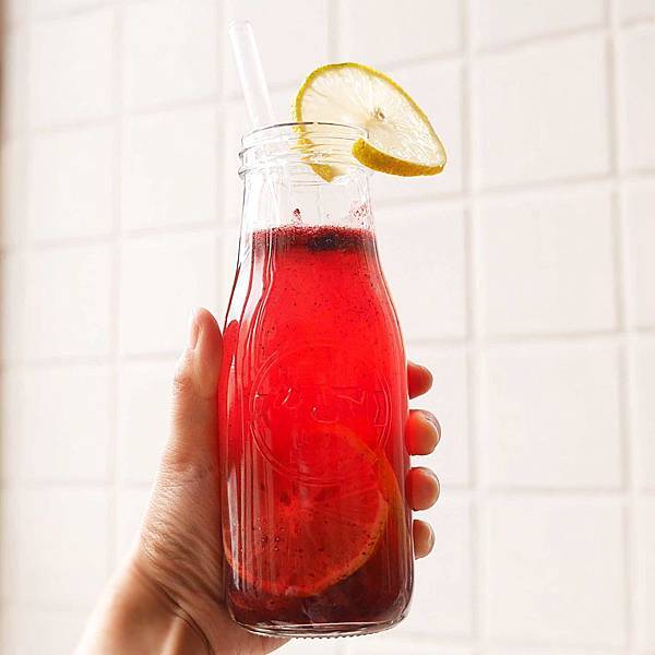 cranberries-lemon-water.jpg